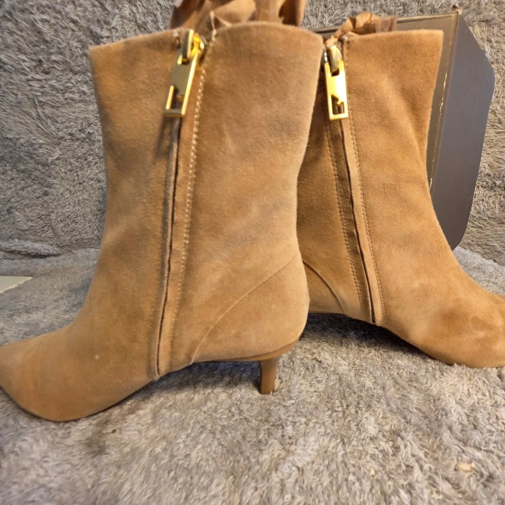 Franco Sarto Buttery Suede Ankle Boots Camel Tan Pointed Toe Dressy Womens 8.5 M